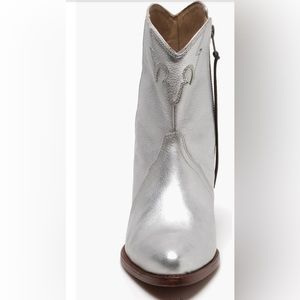 Free People Silver boots Size 6.5